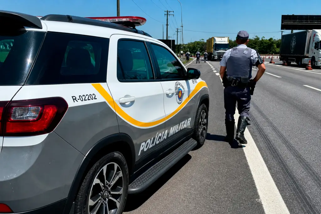 Operação Dia do Trabalho da Polícia Rodoviária registra uma morte e quatro feridos em acidentes Operacao Dia do Trabalho da Policia Rodoviaria registra uma morte e quatro feridos em acidentes aracatuba