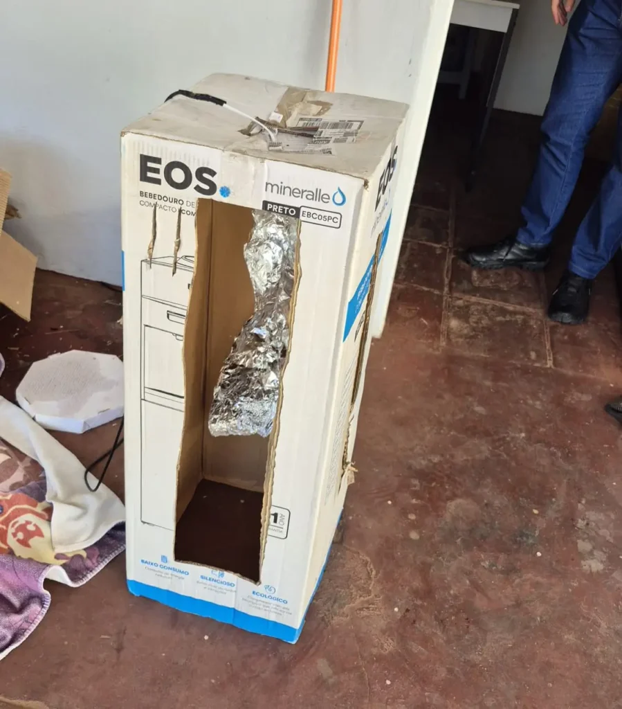 Polícia é chamada pra resolver briga e apreende droga e estufa artesanal dentro de casa no centro de Birigui policia apreendeu estufa caseira em casa de Birigui