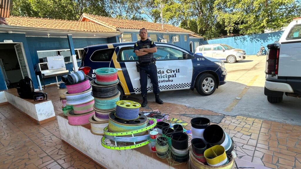 GCM apreende 146 pipas e carretéis de linha cortante gcm apreende pipas e carreteis de linha cortante em aracatuba