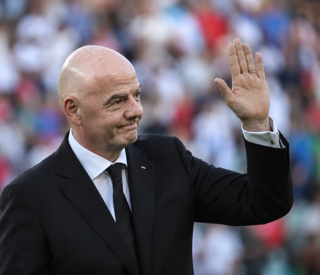 Clubes europeus aprovam boicote contra FIFA uefa decide boicotar FIFA