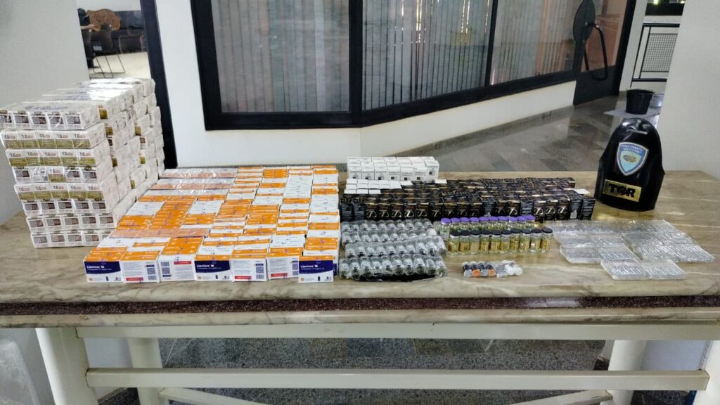 Policia rodoviaria apreende carga de medicamentos para emagrecer