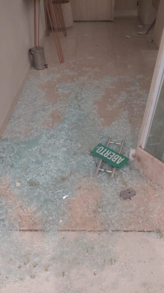 Dupla invade joalheria em shopping de Araçatuba e furta relógios, semijoias e objetos de prata 2 WhatsApp Image 2026 08 14 at 17.01.05