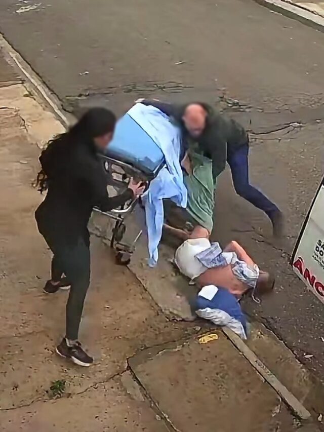 Paciente cai de cima da maca na rua