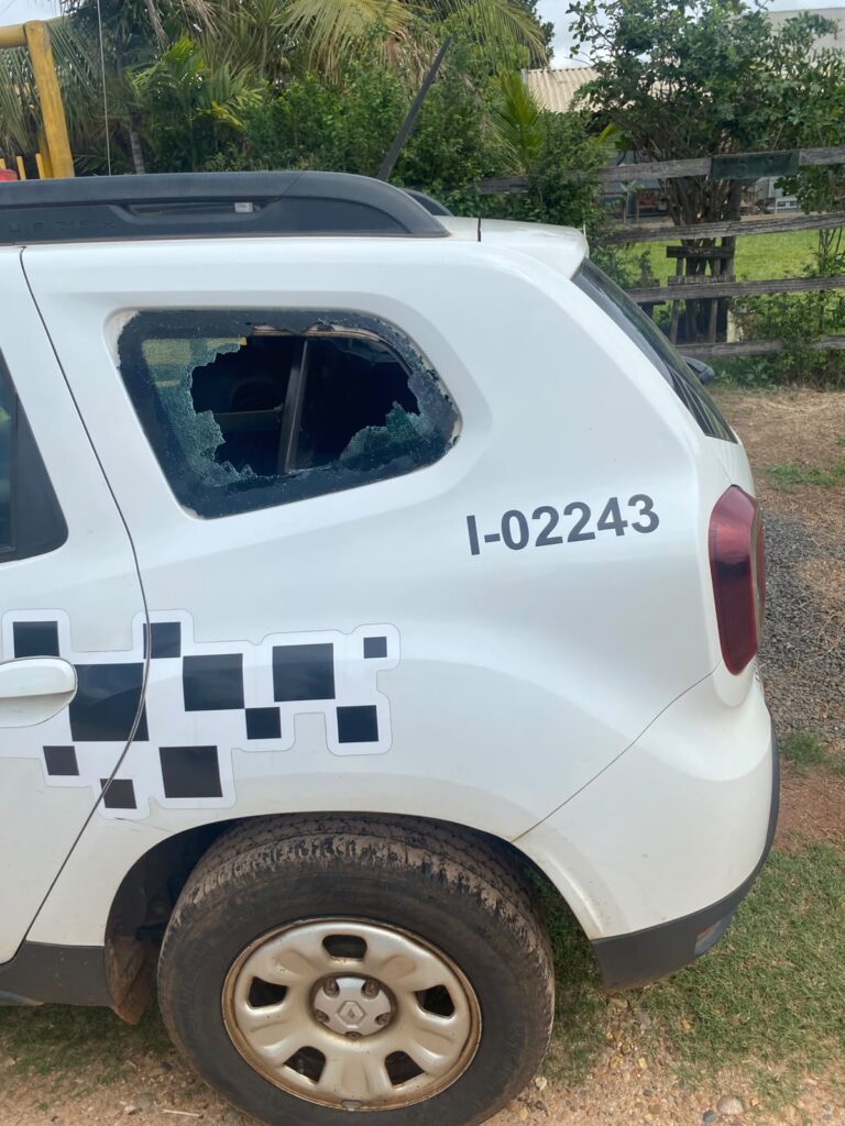 homem e preso apos ameacar pais de morte de danificar viatura