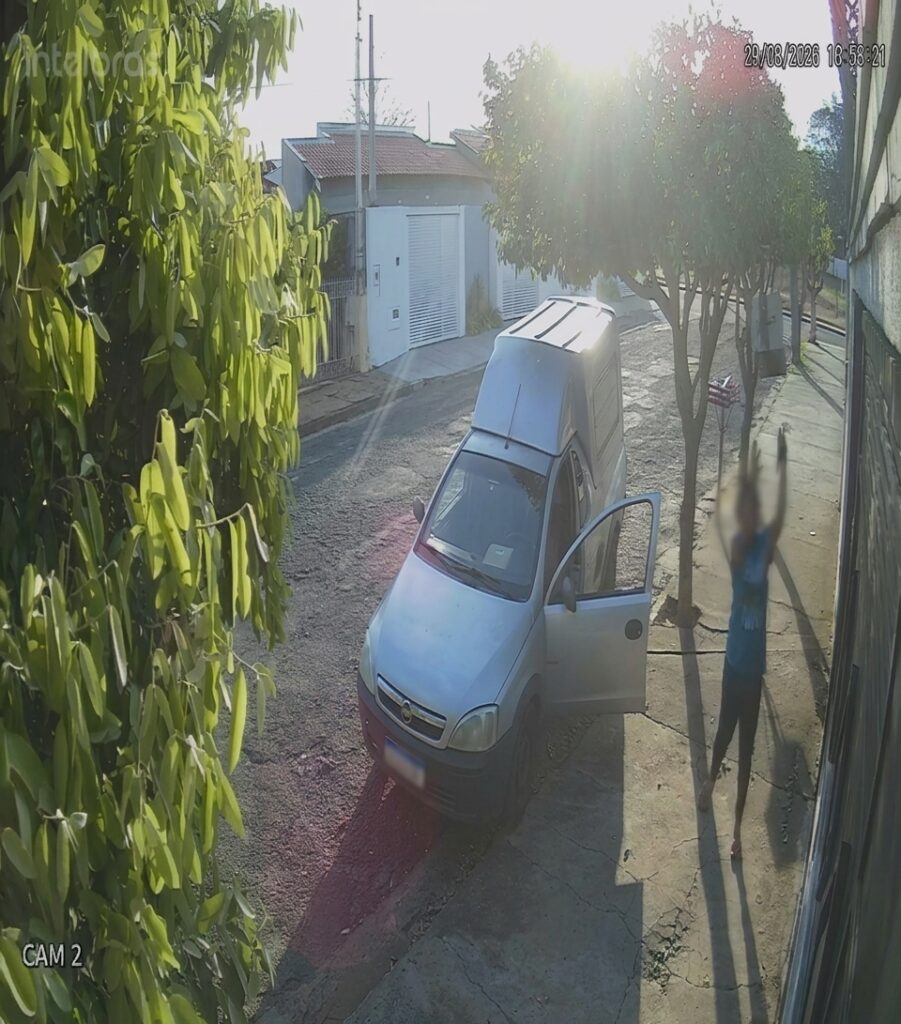 morador de penapolis reclama de arremesso de encomenda