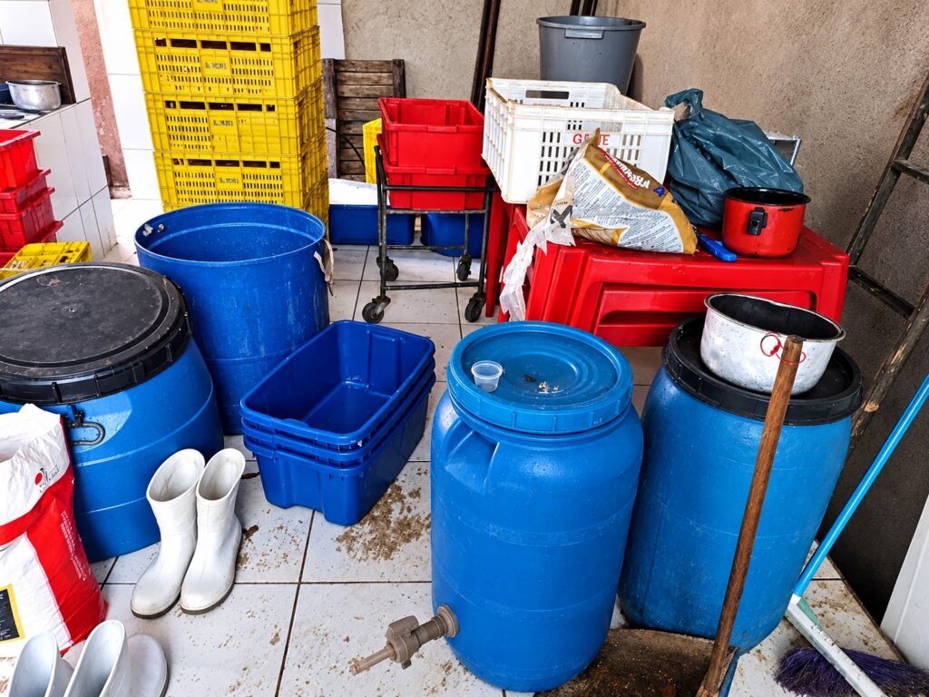 Prefeitura interdita fábrica clandestina de hambúrgueres e espetinhos em Birigui prefeitura fecha fabrica clandestina de carne