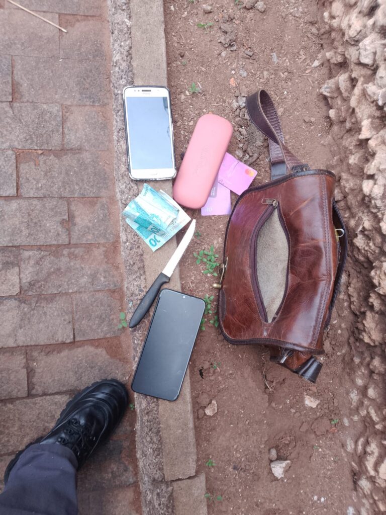 Homem é preso após furtar celular durante velório homem e preso apos furtar celular de dentro de velorio
